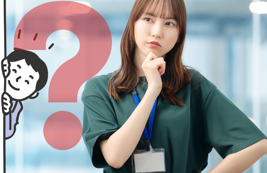 遠くから見てくる男性　職場